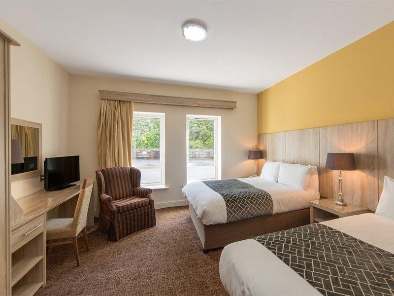 Wilton Hotel Брей Экстерьер фото